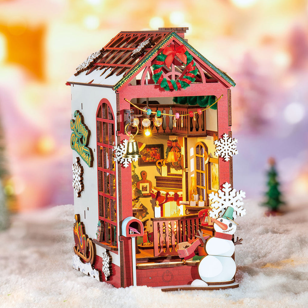 Rolife DIY Book Nook Kit -  Christmas Indoor Scene TGC07