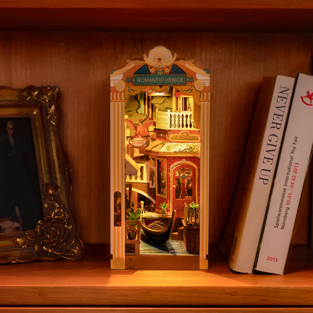 Rolife DIY Book Nook Kit - Romantic Venice TGB08