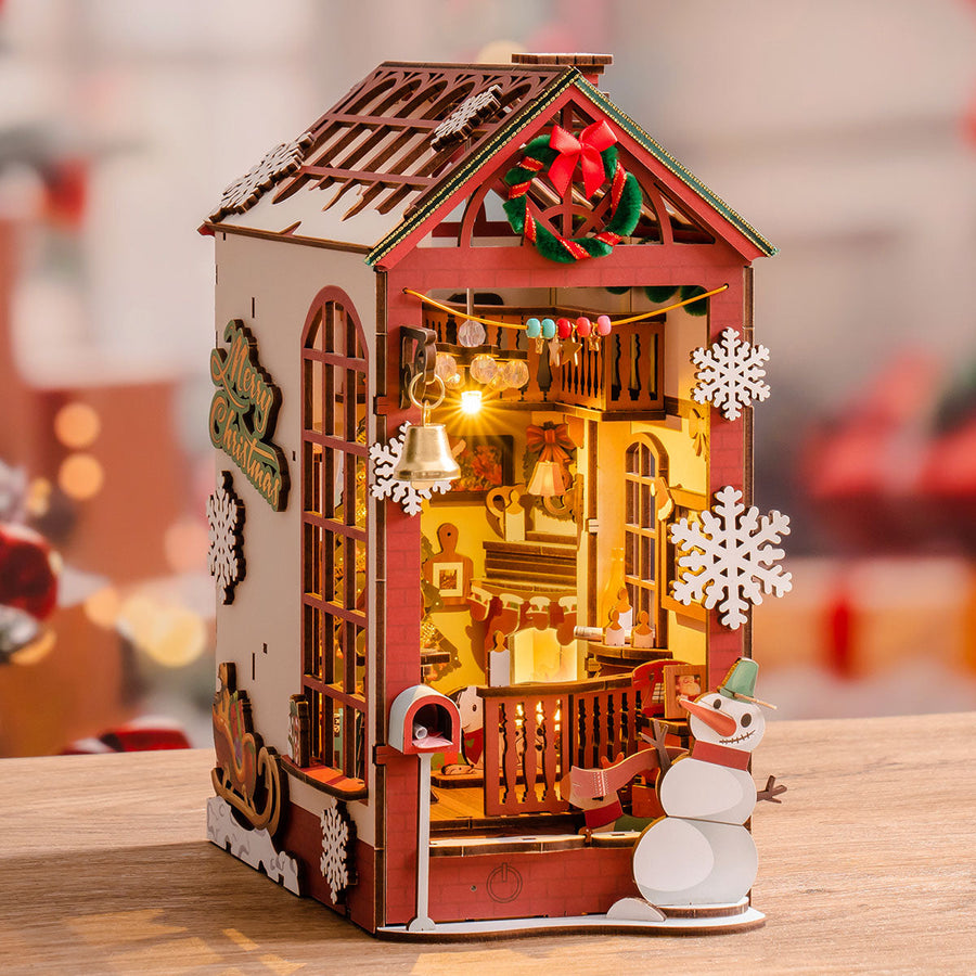 Rolife DIY Book Nook Kit -  Christmas Indoor Scene TGC07