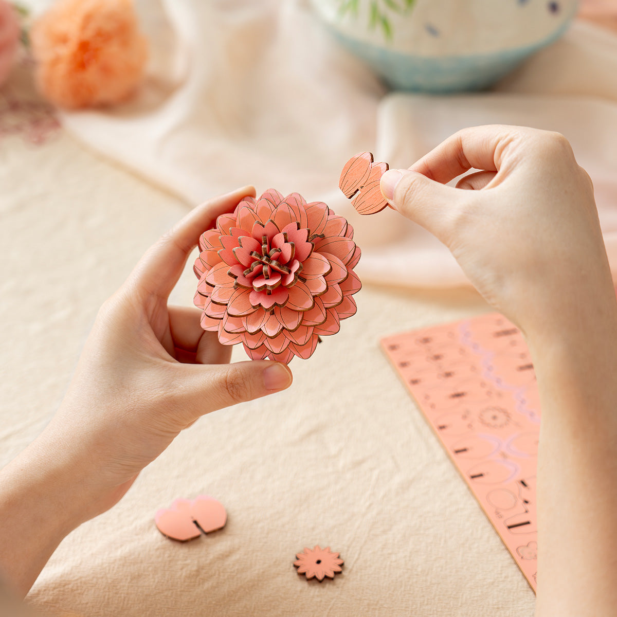 Rowood Pink Dahlia TW131 - DIY Wooden Flower 3D Puzzle