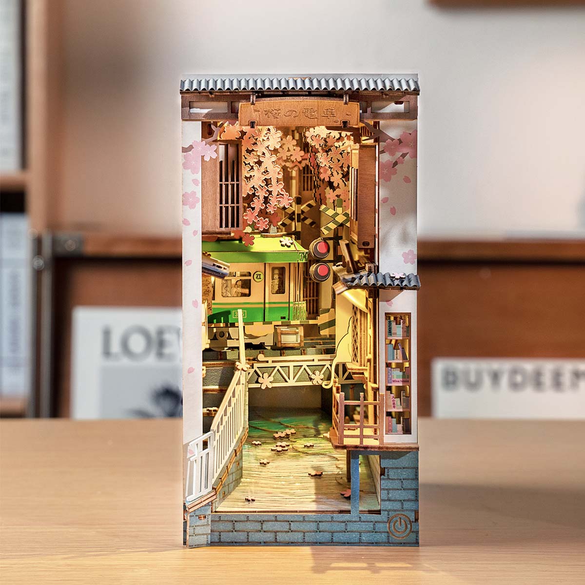 Rolife DIY Book Nook Kit - Sakura Densya TGB01