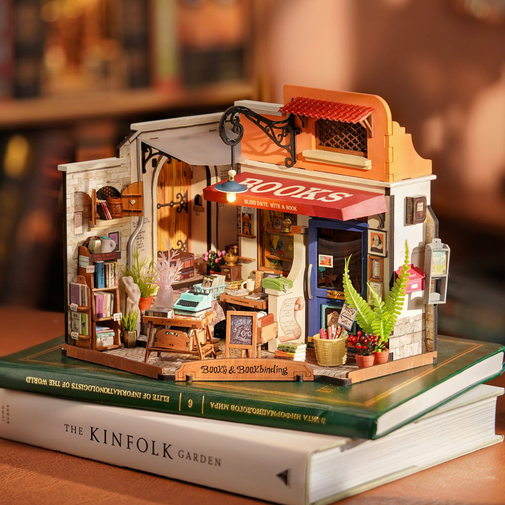 Rolife DIY Miniature House Kit - Corner Bookstore  DG164