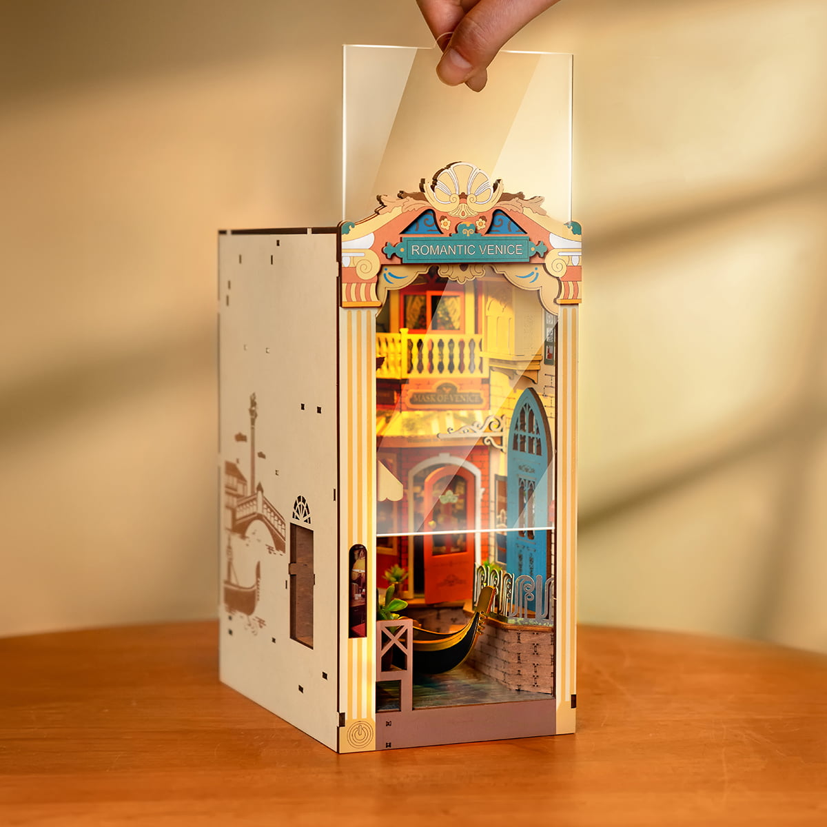 Rolife DIY Book Nook Kit - Romantic Venice TGB08