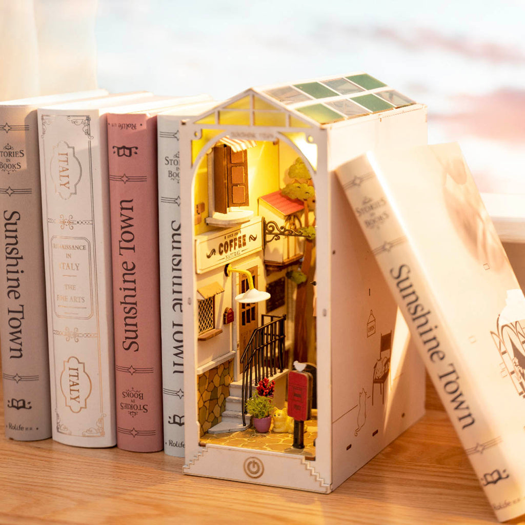 Rolife DIY Book Nook Kit - Sunshine Town TGB02