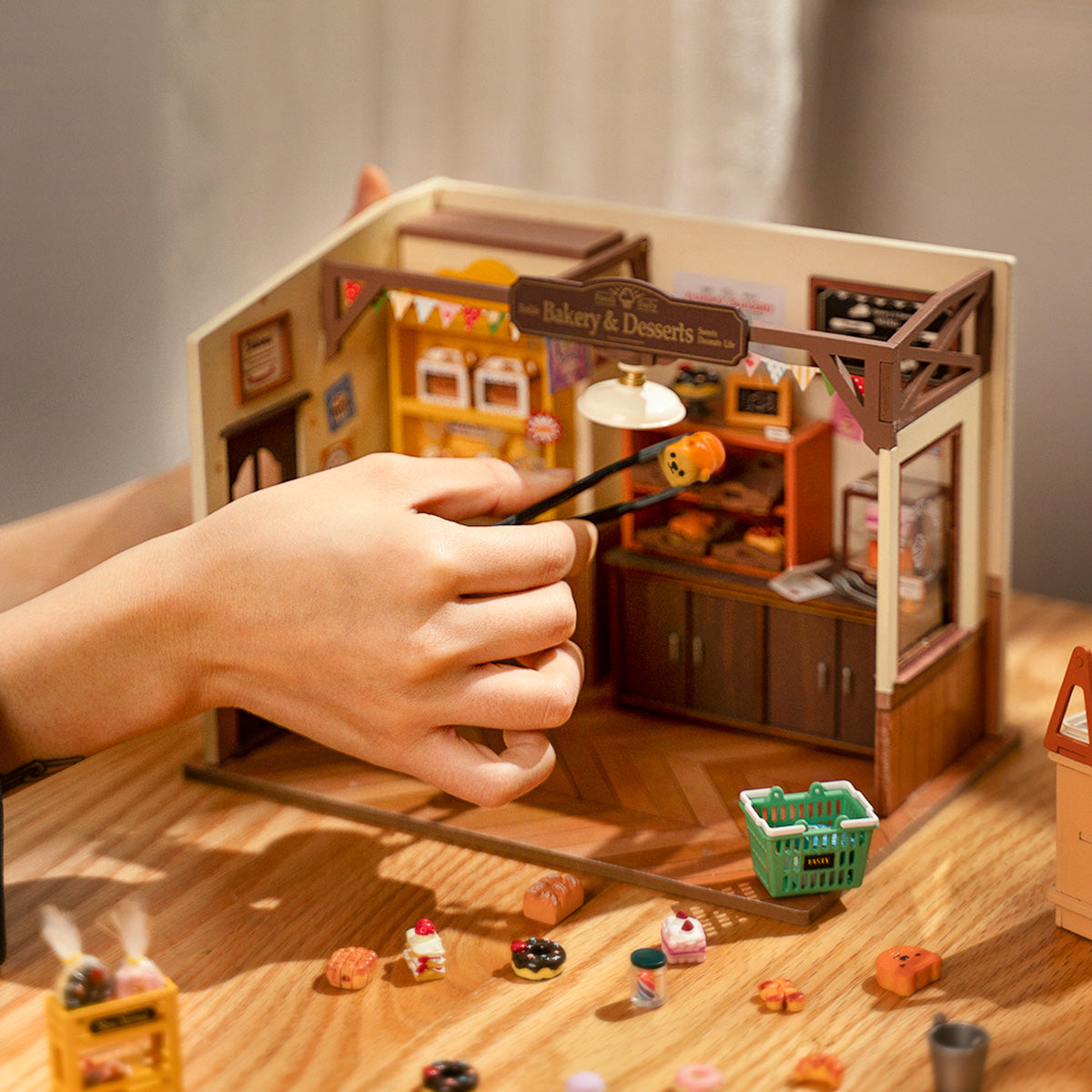 Rolife DIY Miniature House - Becka's Baking House DG161
