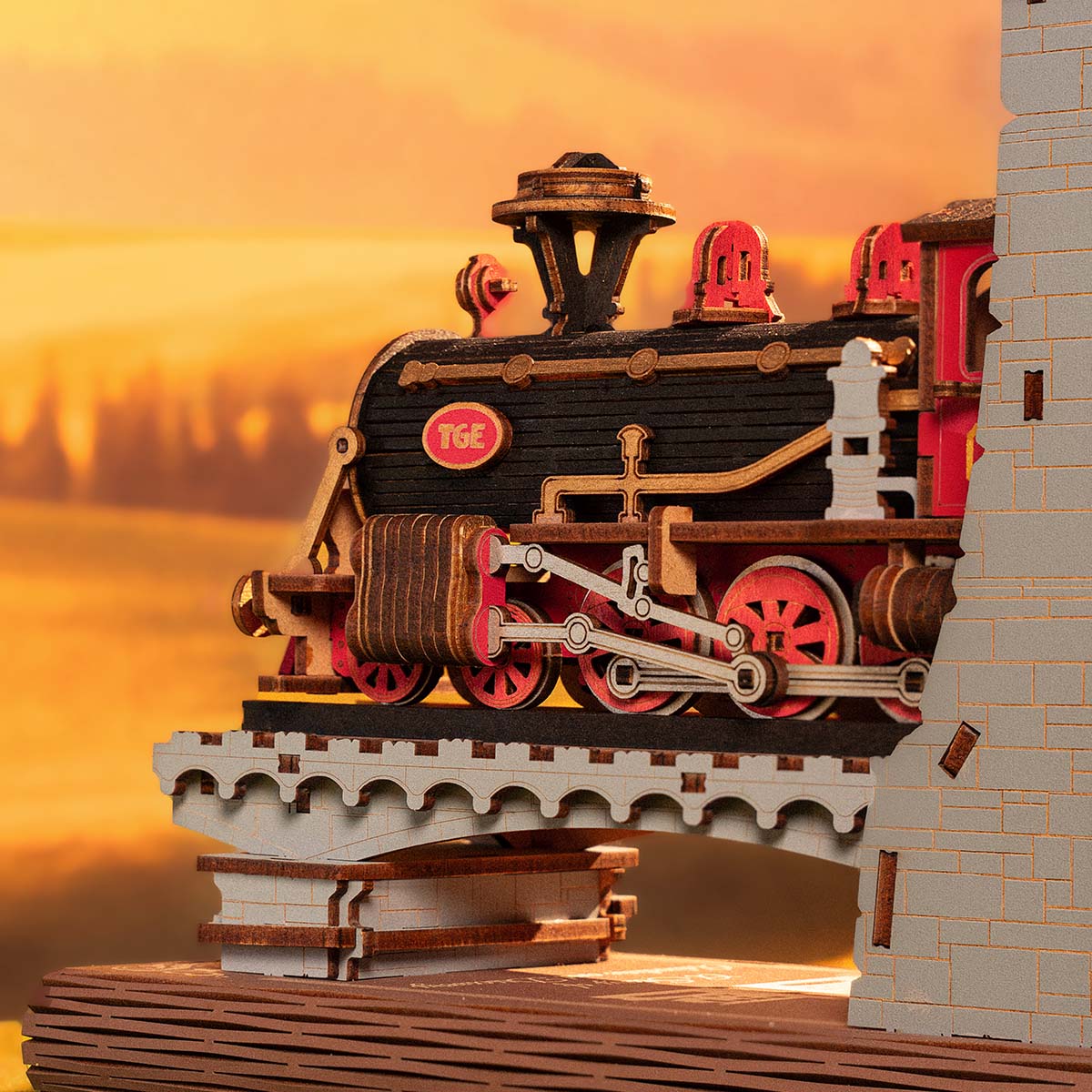 Rolife DIY Book Nook Kit - Century Train TGE01