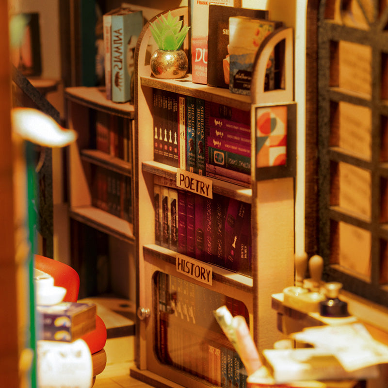Rolife DIY Book Nook Kit - Bookstore TGB07