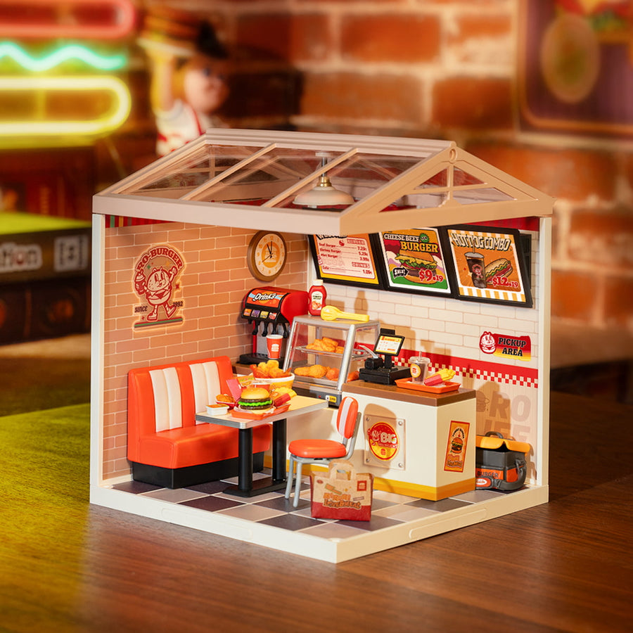 Rolife Yum Yum Burgers Super Creator Miniature House DW010