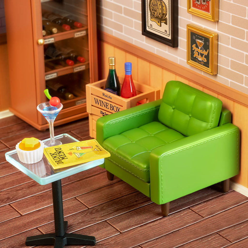 Rolife Leisurely Cheers Bar Super Creator Miniature House DW012
