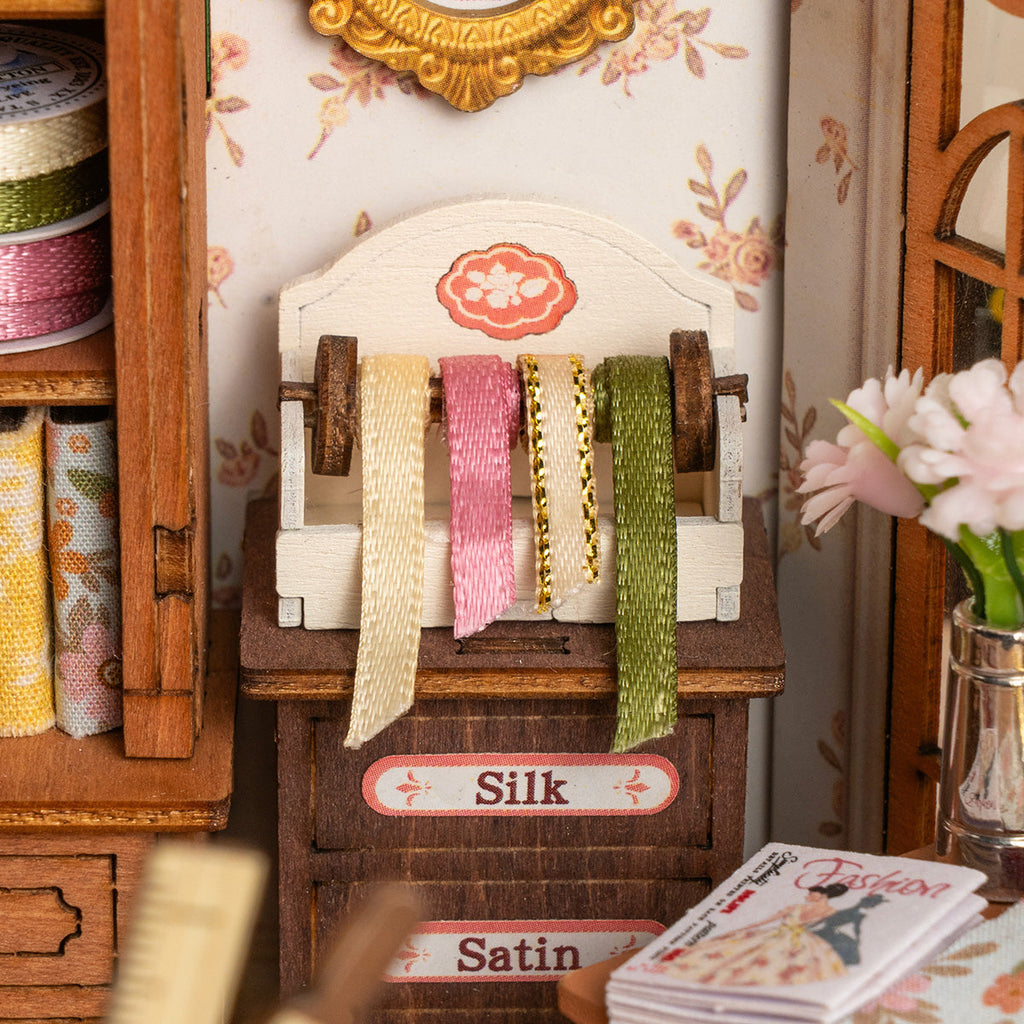 Rolife DIY Miniature House - Elsa's Tailoring DG178