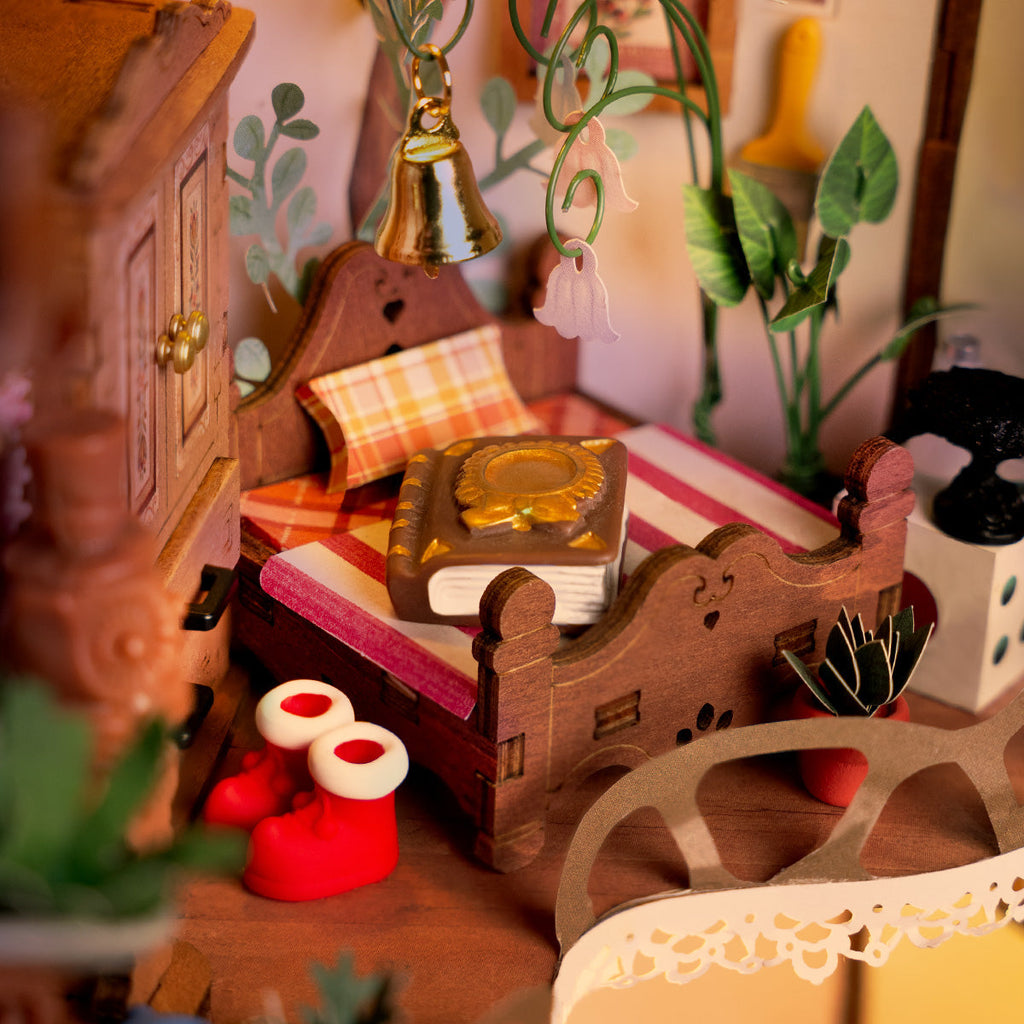 Rolife DIY Miniature House - Fairytale Tree House DG179