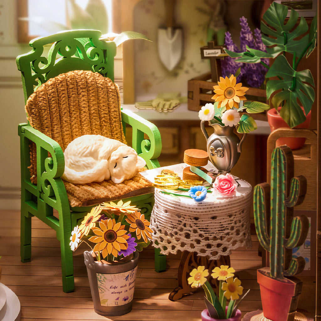 Rolife DIY Book Nook Kit - Secret Bloomy Nook TGE04