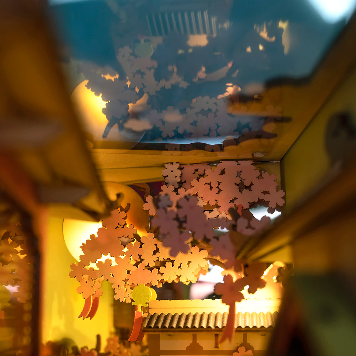 Rolife DIY Book Nook Kit - Falling Sakura TGB05