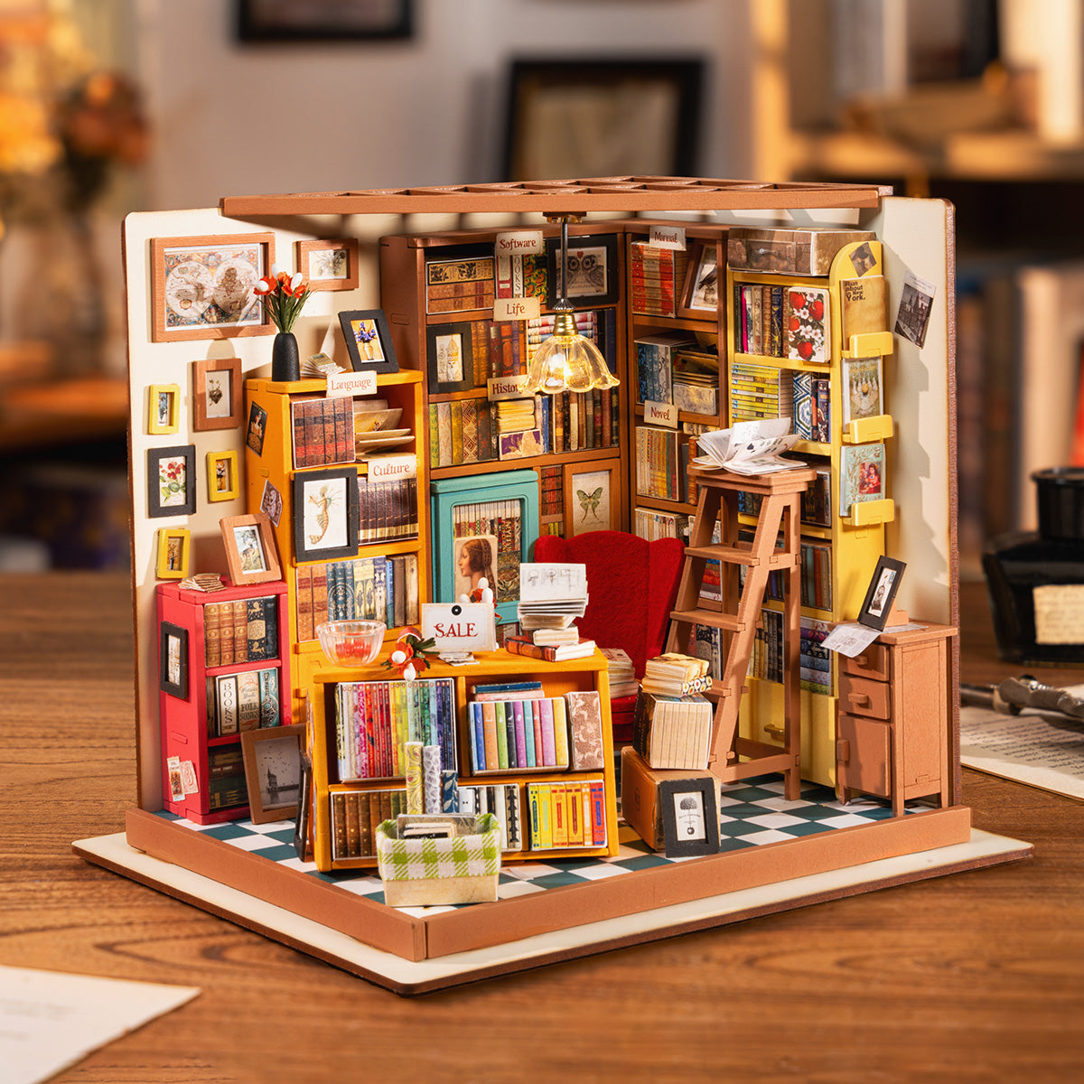 Rolife DIY Miniature Dollhouse- Sam's Study DG102