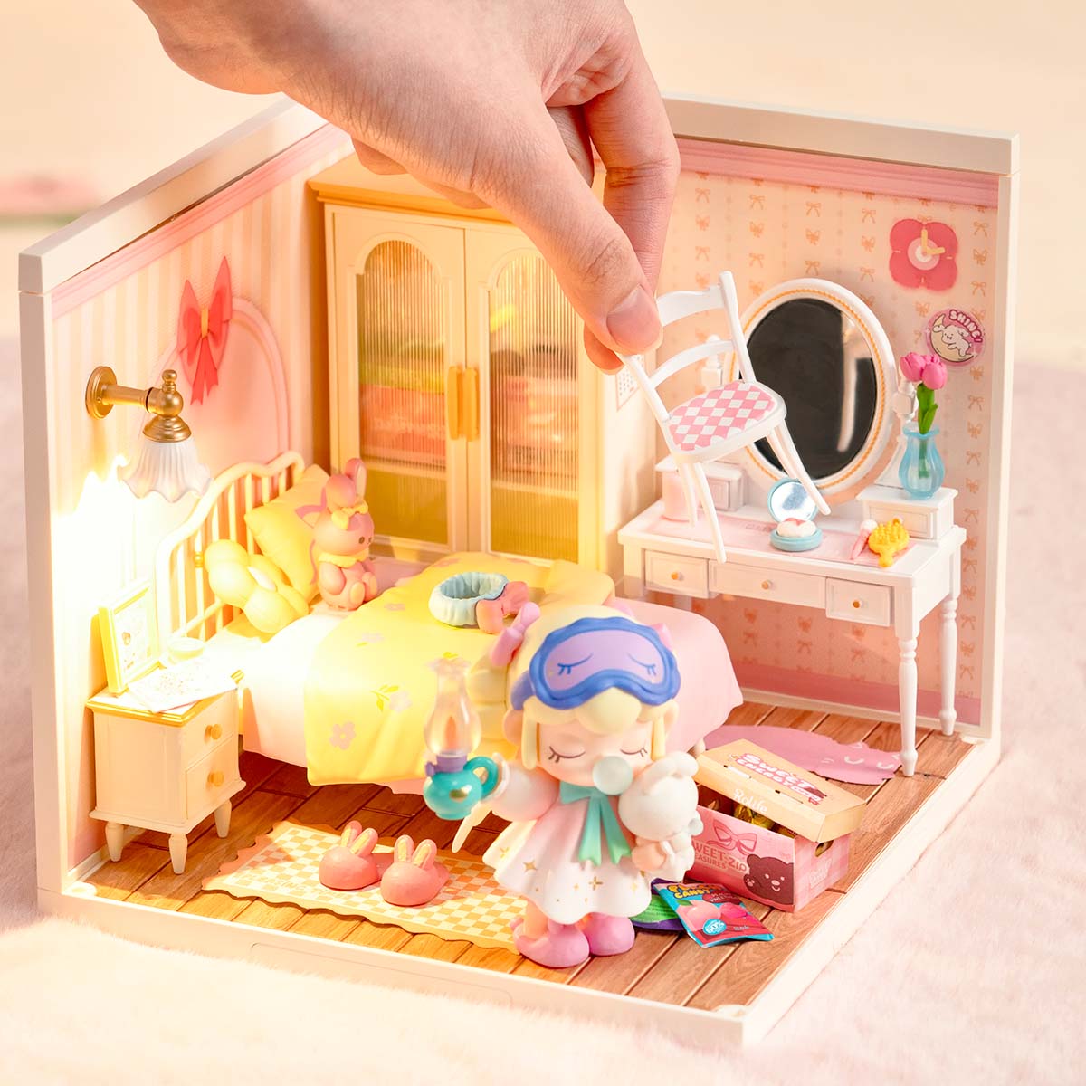Rolife Lovely Pink Bedroom Super Creator Miniature House DW016