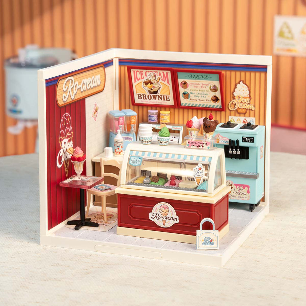 Rolife Flavorful Ice Cream Super Creator Miniature House DW018B