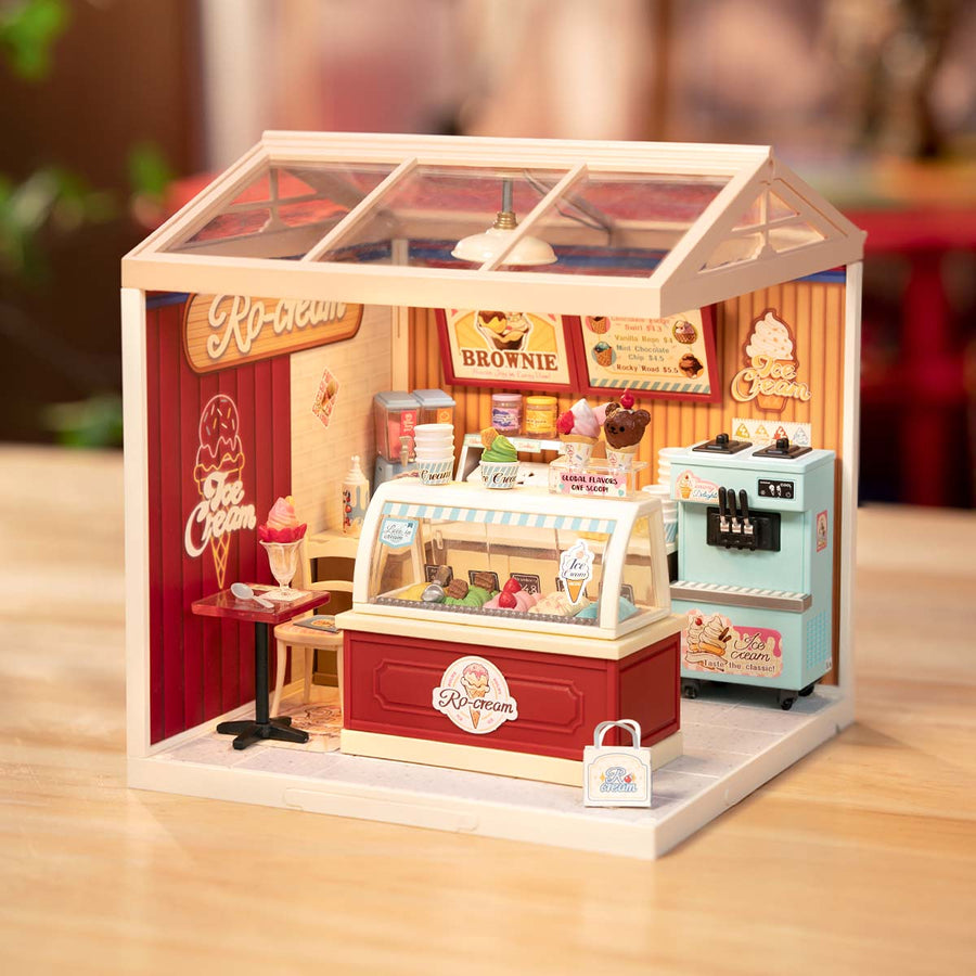 Rolife Flavorful Ice Cream Super Creator Miniature House DW018B