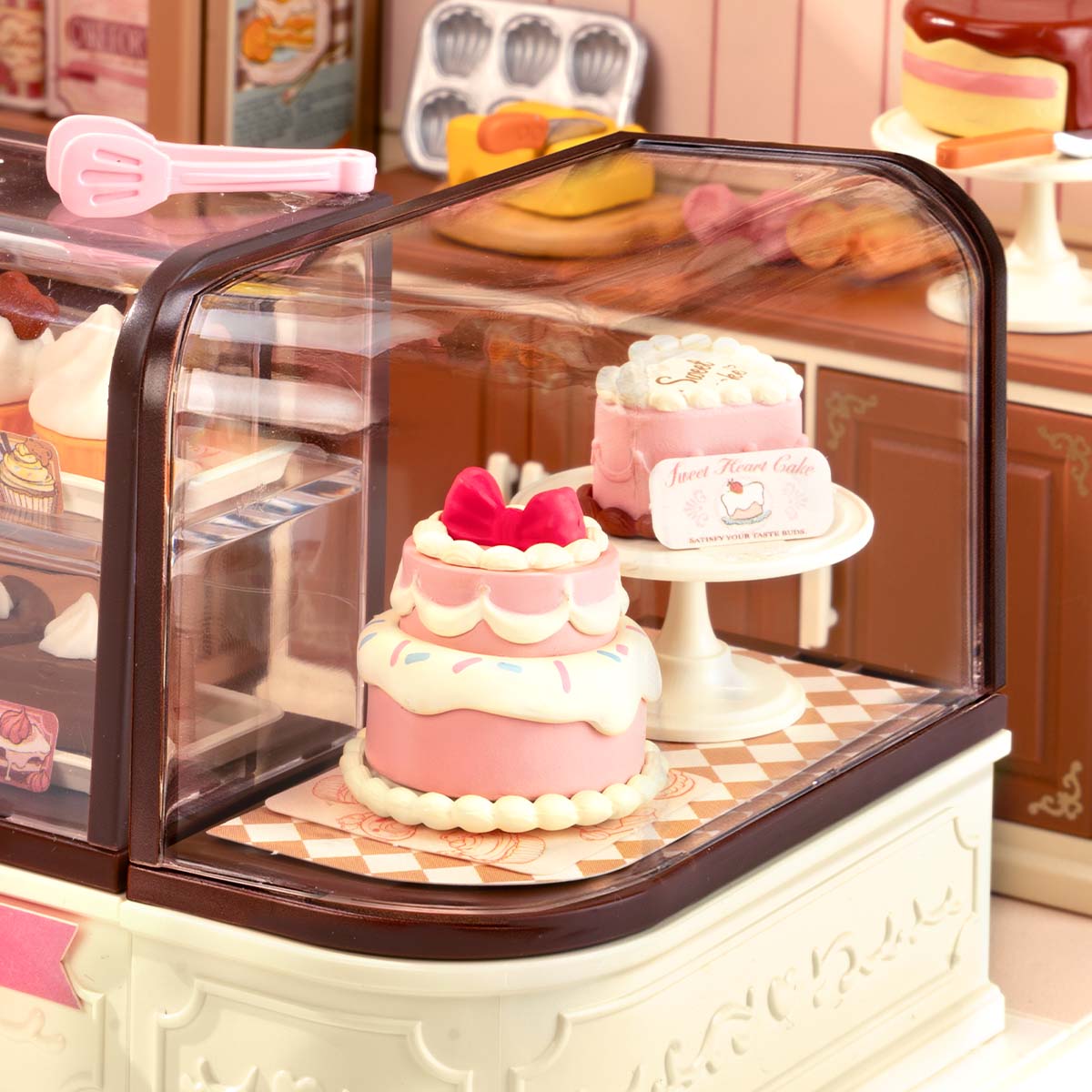 Rolife Tasty Cake Shop Super Creator Miniature House DW019B