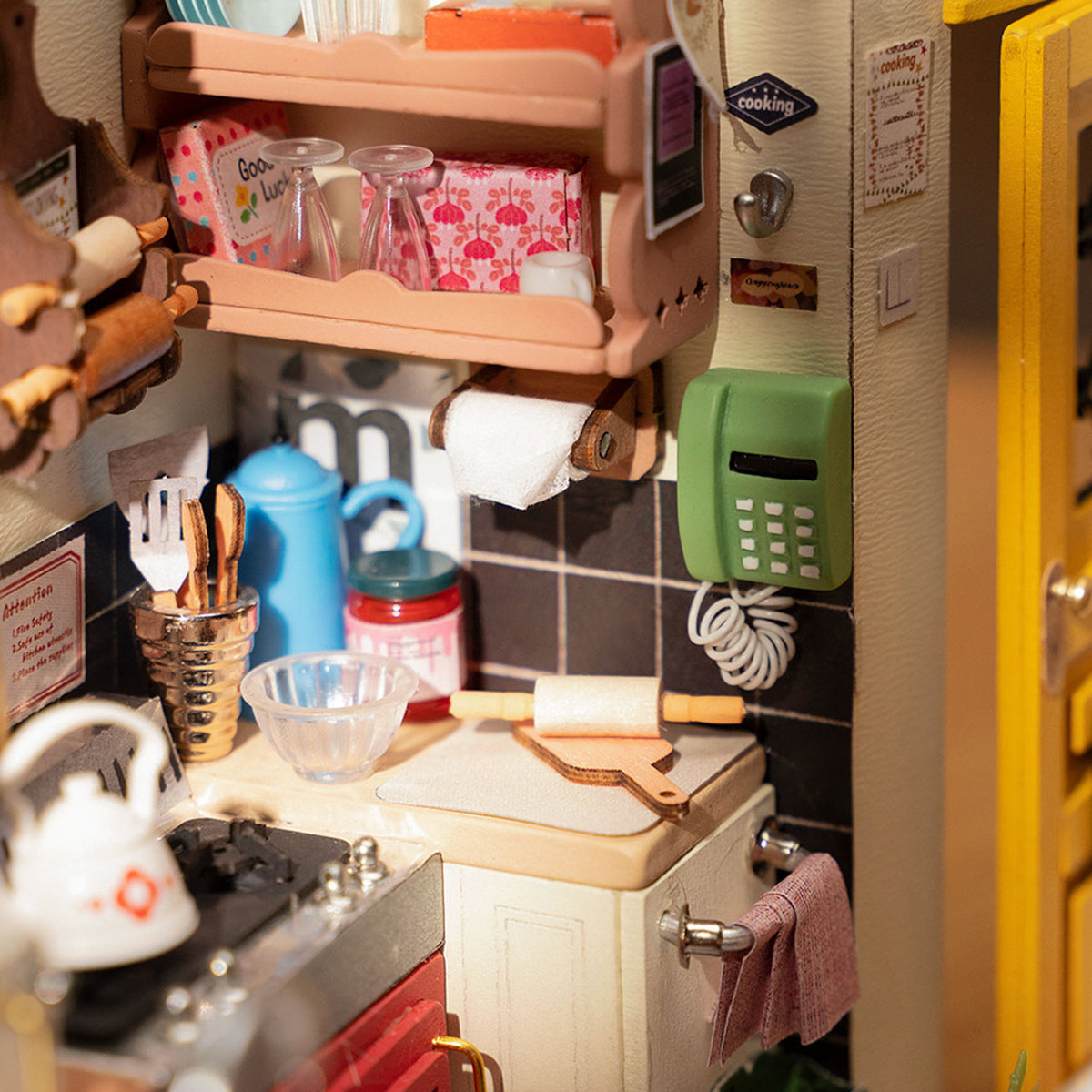 Rolife DIY Miniature House - Cozy Kitchen DG159